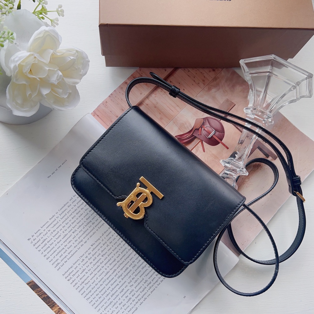 Burberry TB Shoulder Bag Leather